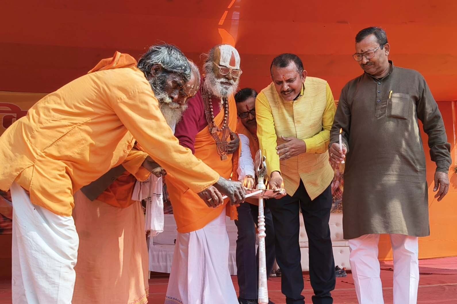 कसबा में विराट हिंदू सम्मेलन में धर्म की रक्षा व देश की समृद्धि पर बल