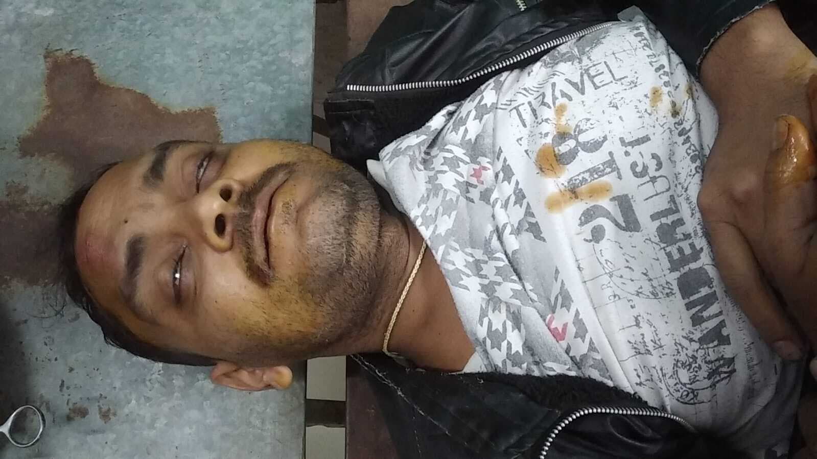 बाइक व टेंपो की टक्कर में सड़क पर गिरी महिला को हाइवा ने रौंदा, मौत