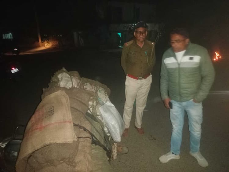 कोयला लदी बाइक के धक्के से बीएसएफ जवान घायल