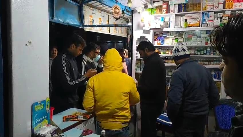 सदर अस्पताल में एसडीओ ने की कार्रवाई, दो महिला बिचौलिया गिरफ्तार