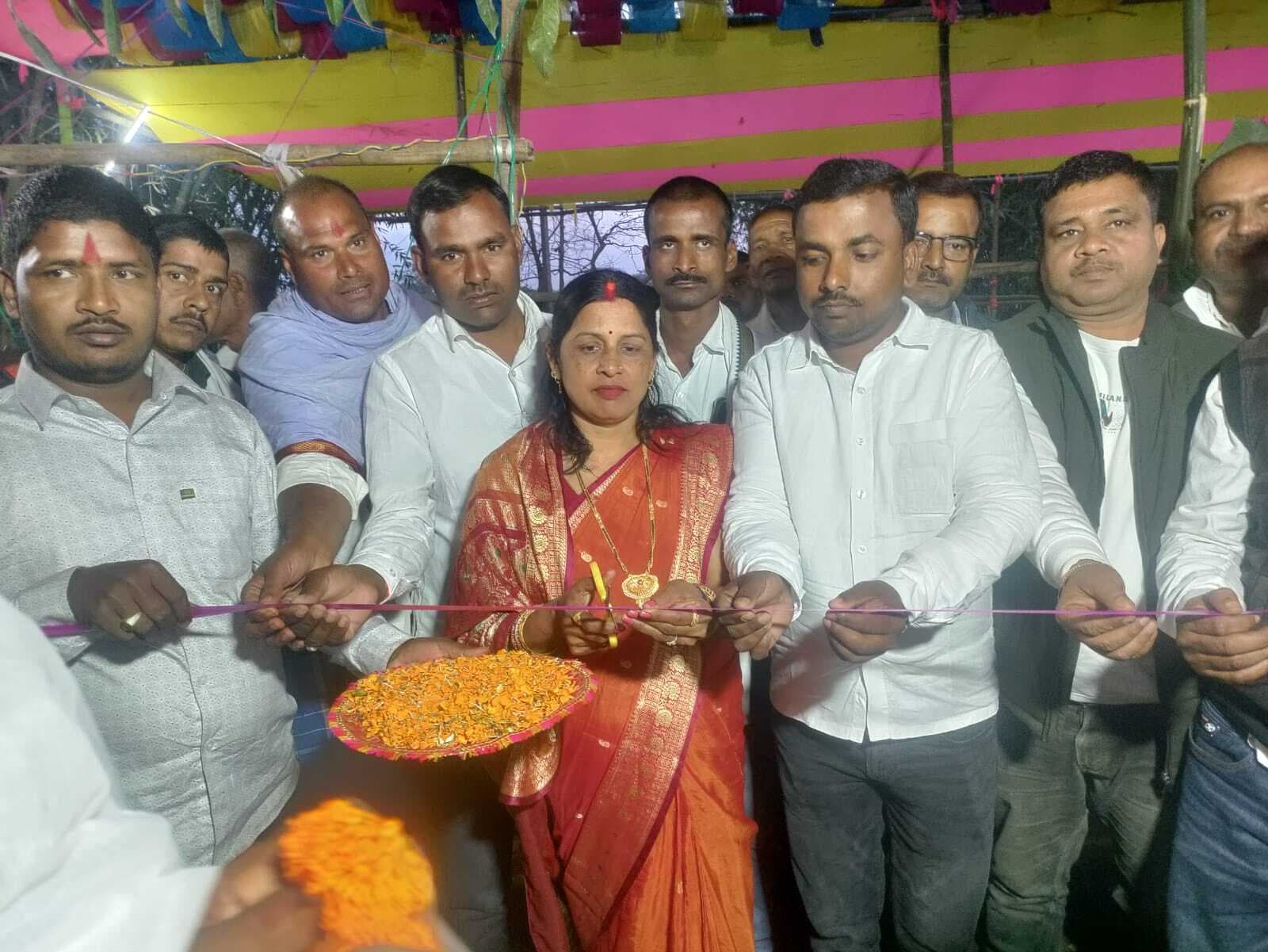 वीरगांव चतरा में संकीर्तन शुरू, माहौल हुआ भक्तिमय