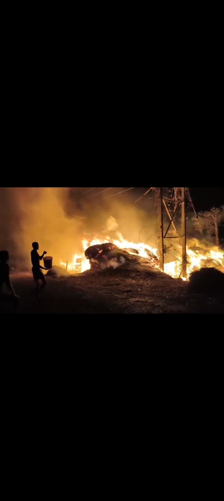 आधी रात को आग ने उजाड़ दिया आशियाना