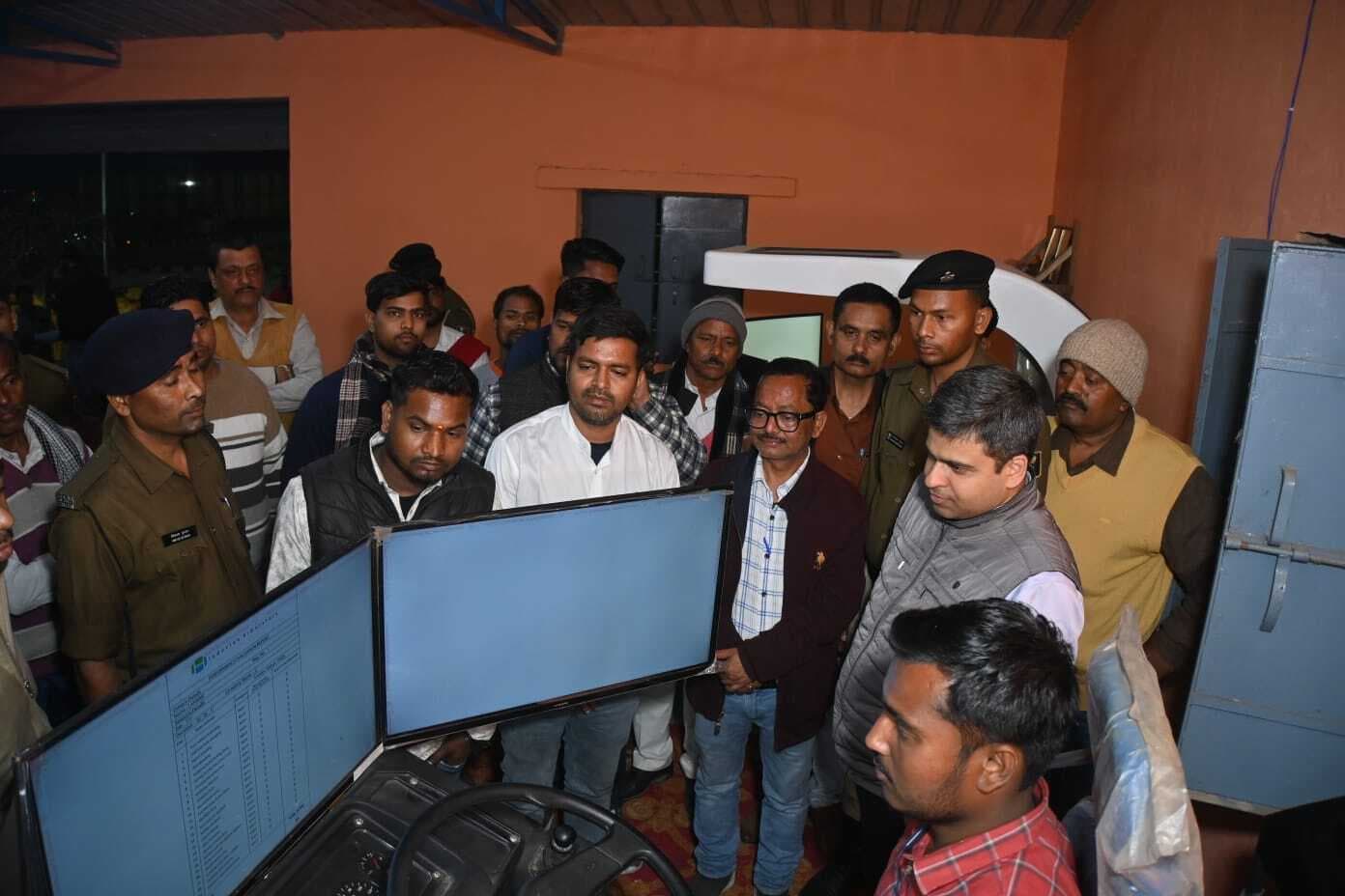 डीएम ने मोटर ड्राइविंग ट्रेनिंग स्कूल का किया उद्घाटन