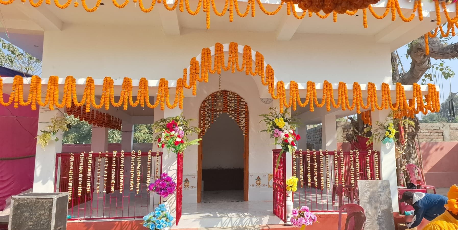 महाशिवरात्री पर क्षेत्र का शिवालय सज धज कर हुआ तैयार