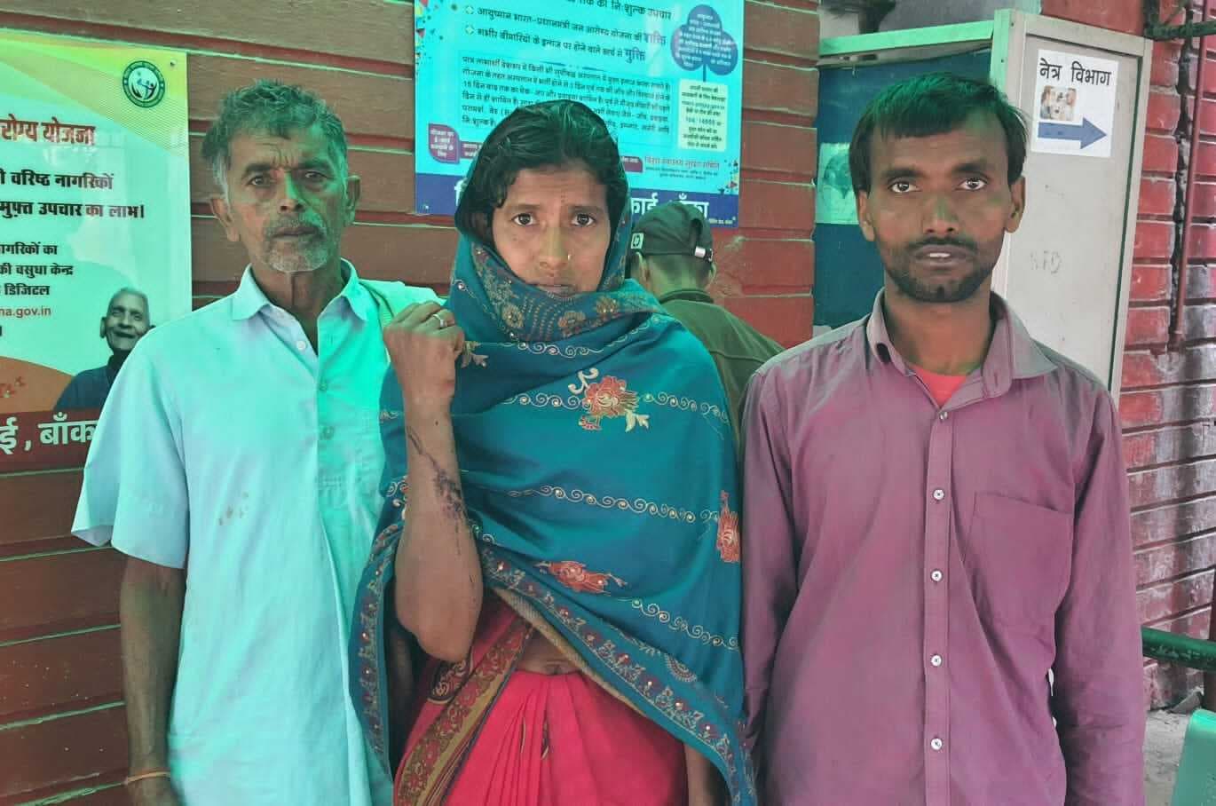 बोरिंग से पानी लेने के विवाद में महिला को मारपीट कर किया घायल