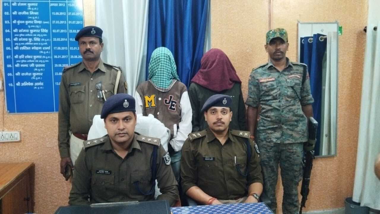 तीन पिस्टल व पांच मैगजीन के साथ दो हथियार तस्कर गिरफ्तार