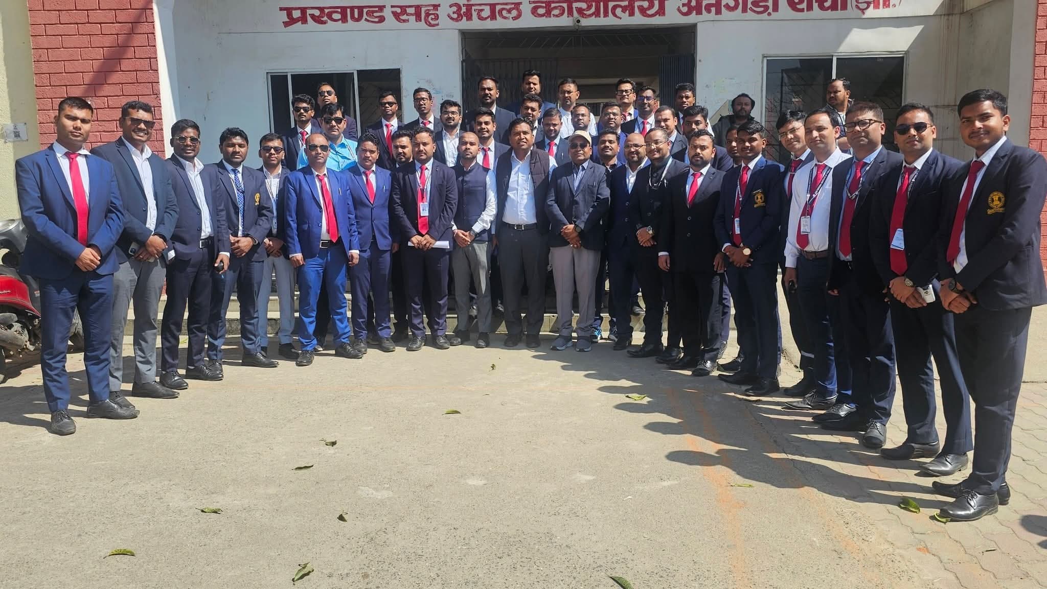 42 प्रशिक्षुओं ने सीखा भूमि प्रबंधन और राजस्व के तरीके