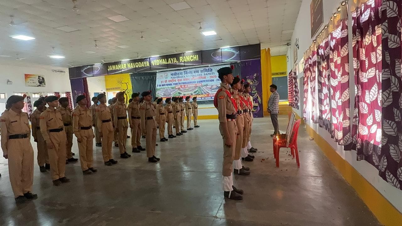 विद्यार्थी लक्ष्य निर्धारित कर पढ़ाई करें : डीसी