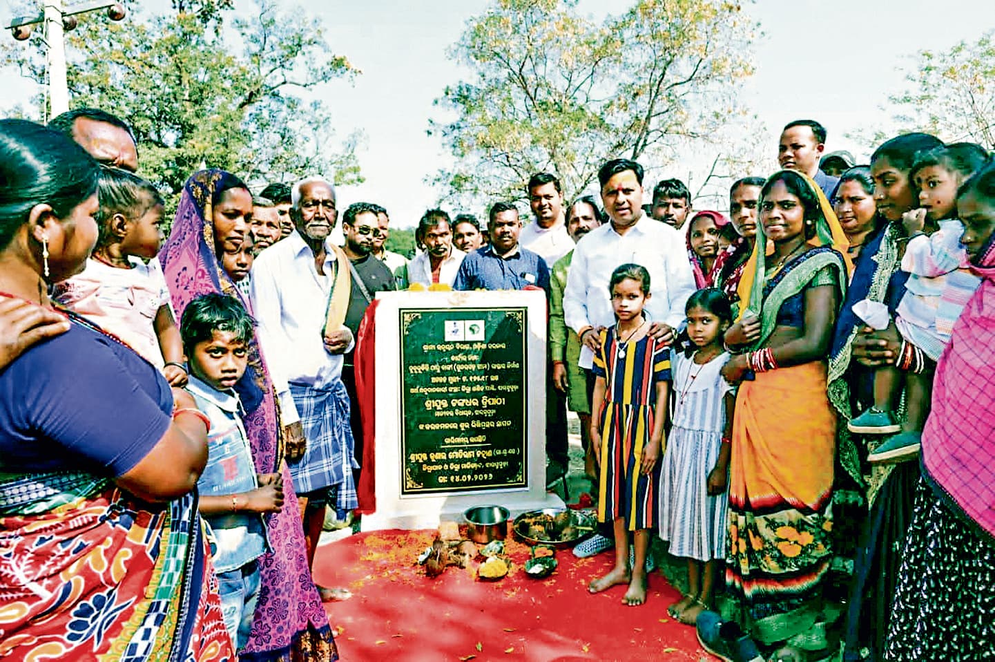 Jharsuguda News: सड़क निर्माण से ग्राणीम क्षेत्रों में बढ़ेगा कारोबार, आत्मनिर्भर बनेंगे लोग : त्रिपाठी