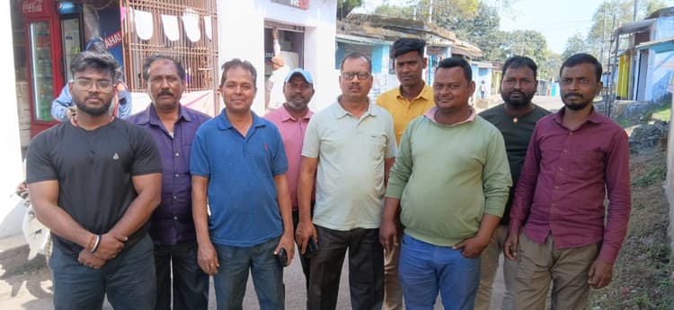 Bokaro News : वार्ड सात में सेंट्रल कॉलोनी की सड़कें हैं जर्जर