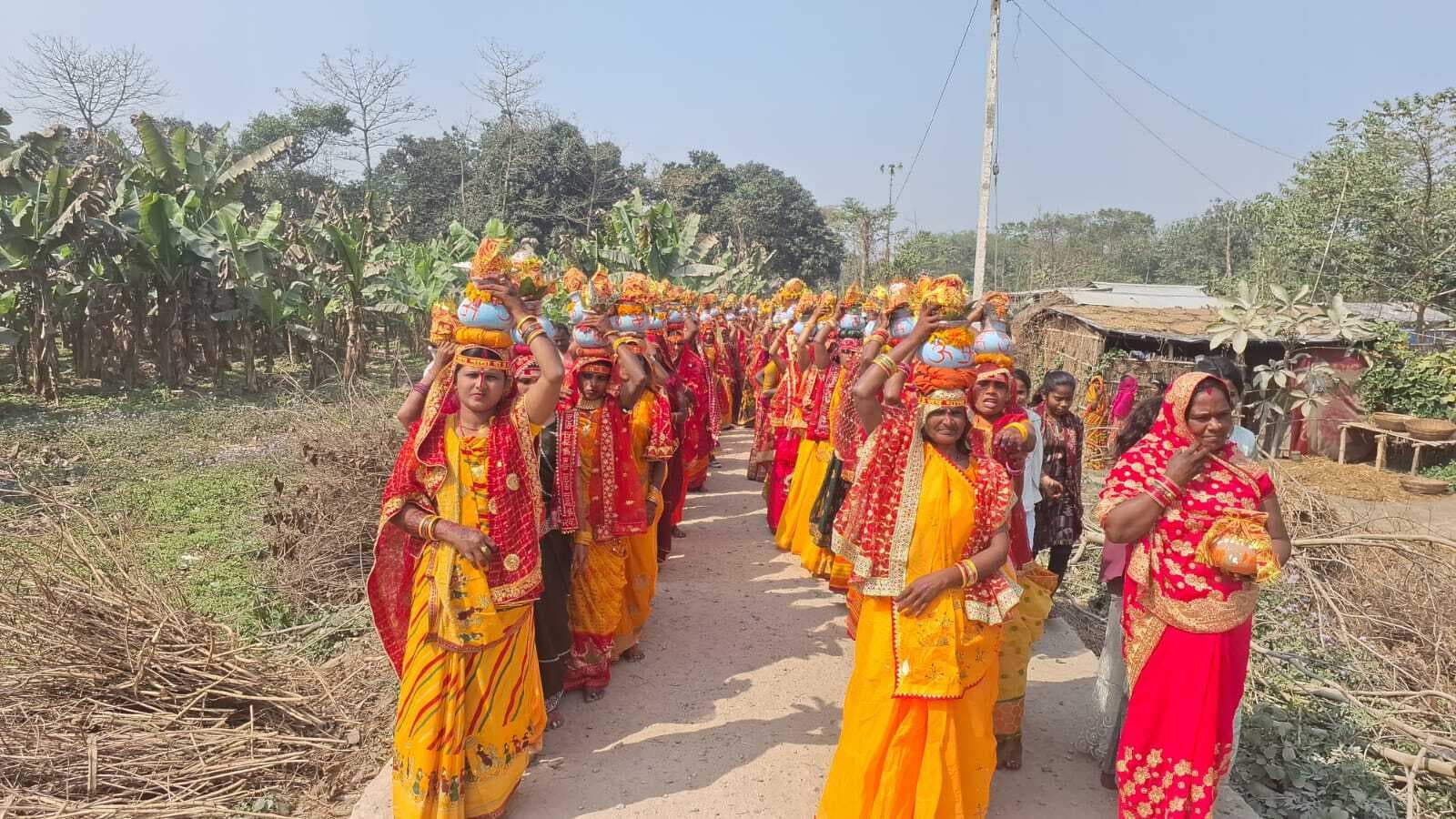 201 महिलाओं ने निकाली कलश यात्रा, शुरू हुआ अखंड राम धुनी