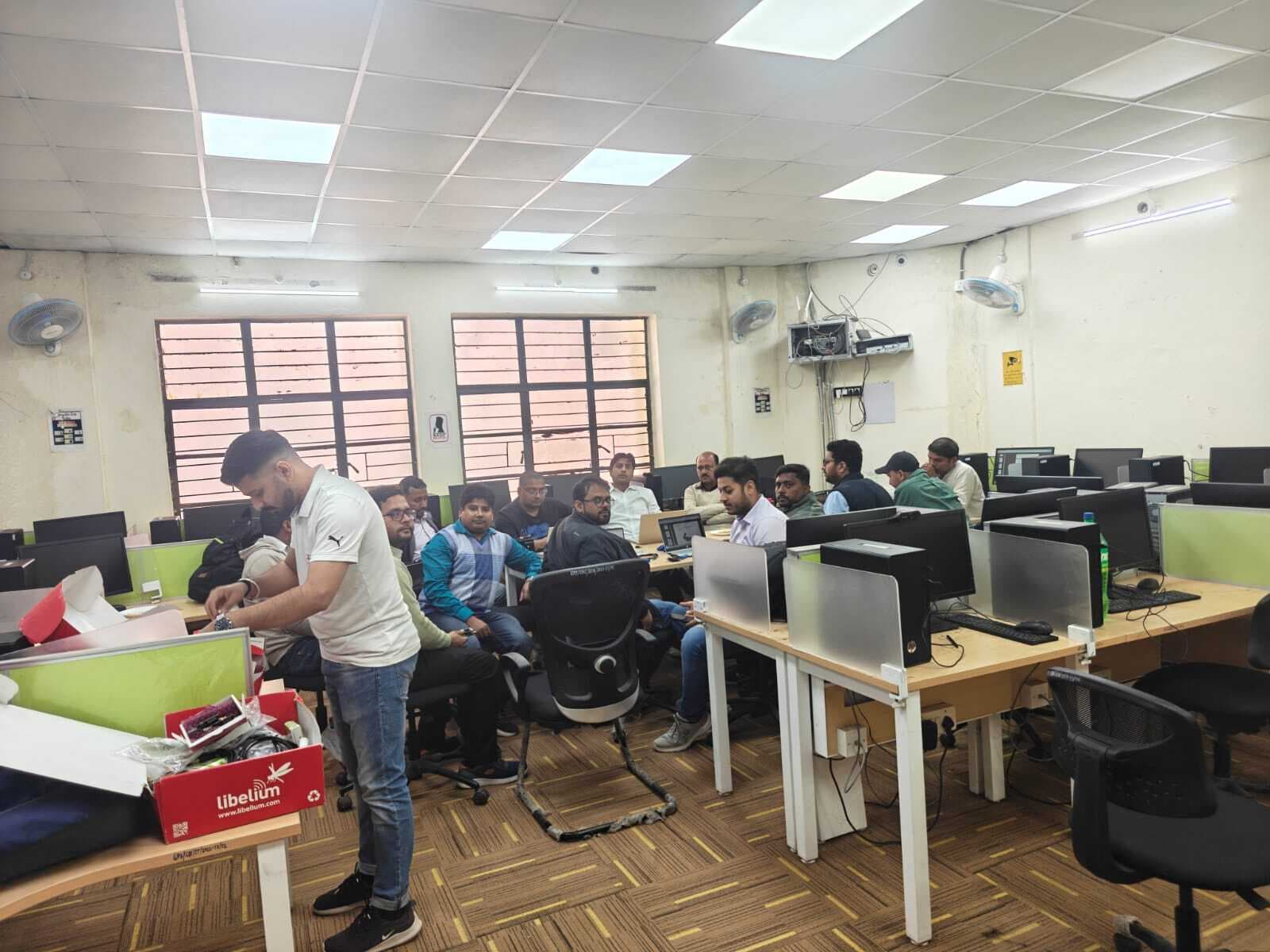 इंटरनेट ऑफ थिंग्स व एआई पर दिया गया हेंड्स ऑन प्रशिक्षण