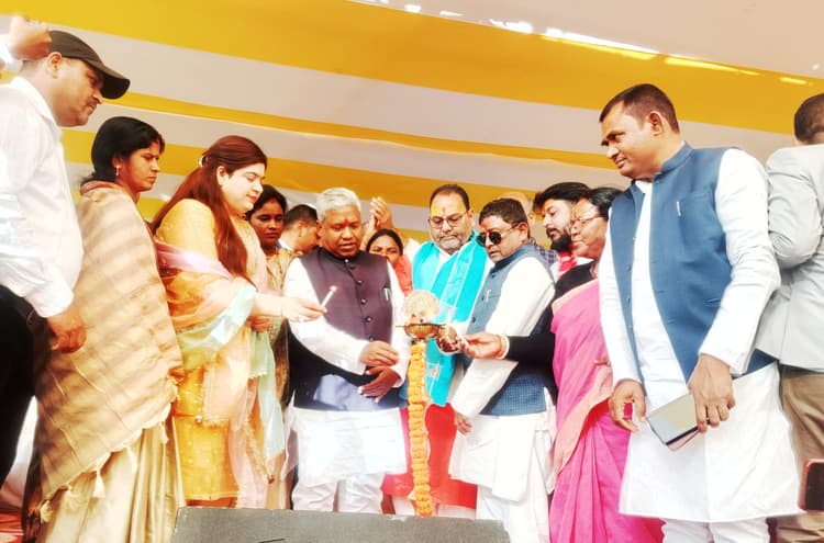 लीड... उमगा पहाड़ पर लगेगा रोपवे, प्रभारी मंत्री ने दिया आश्वासन