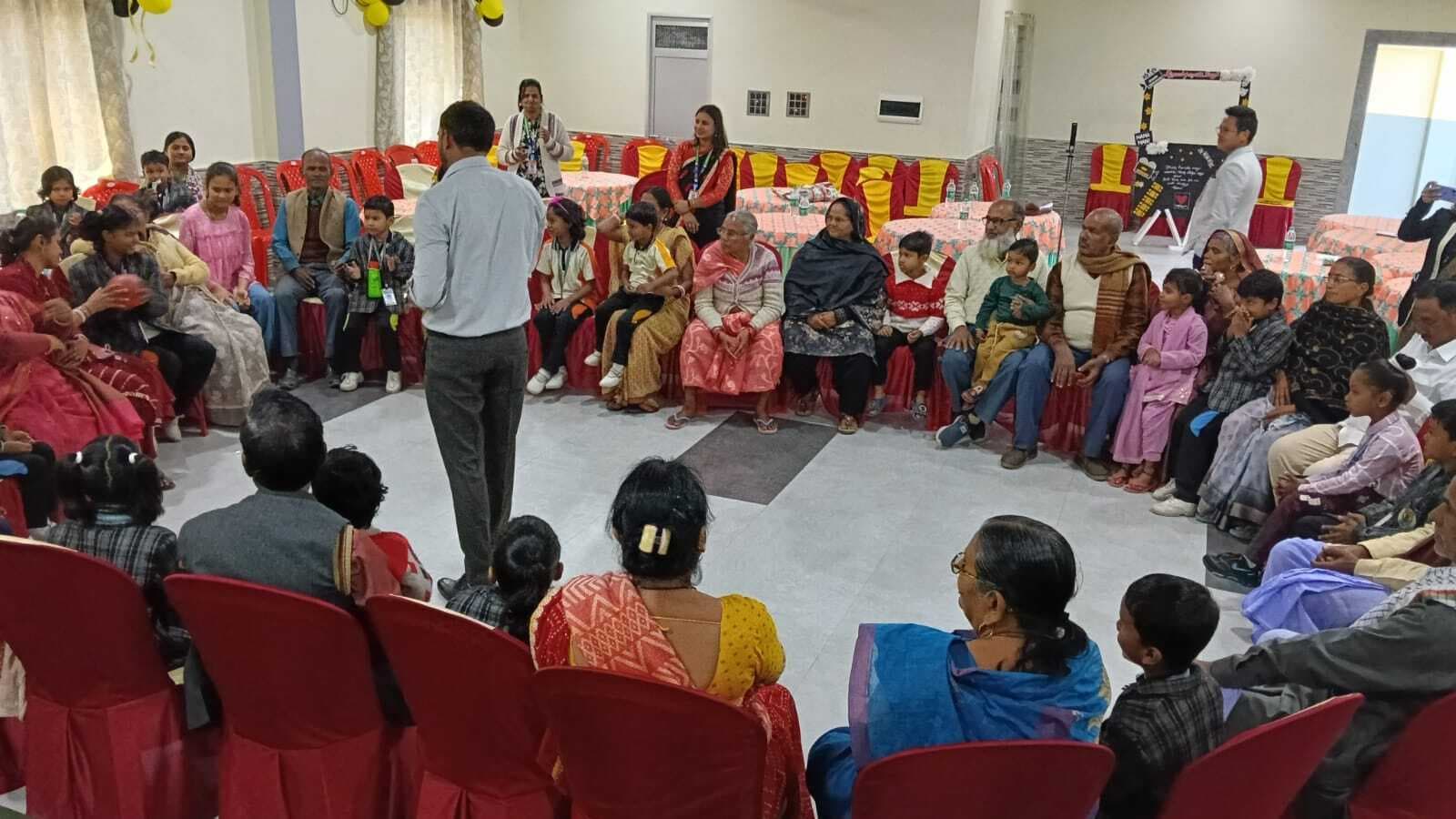 ग्रीनफील्ड पब्लिक स्कूल में संस्कारों का उत्सव, बच्चों ने बढ़ाया बुजुर्गों का मान