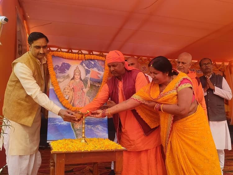 धर्म की रक्षा करने के लिए हिन्दुओं को आगे आने की जरूरत : सत्य प्रकाश बाबा