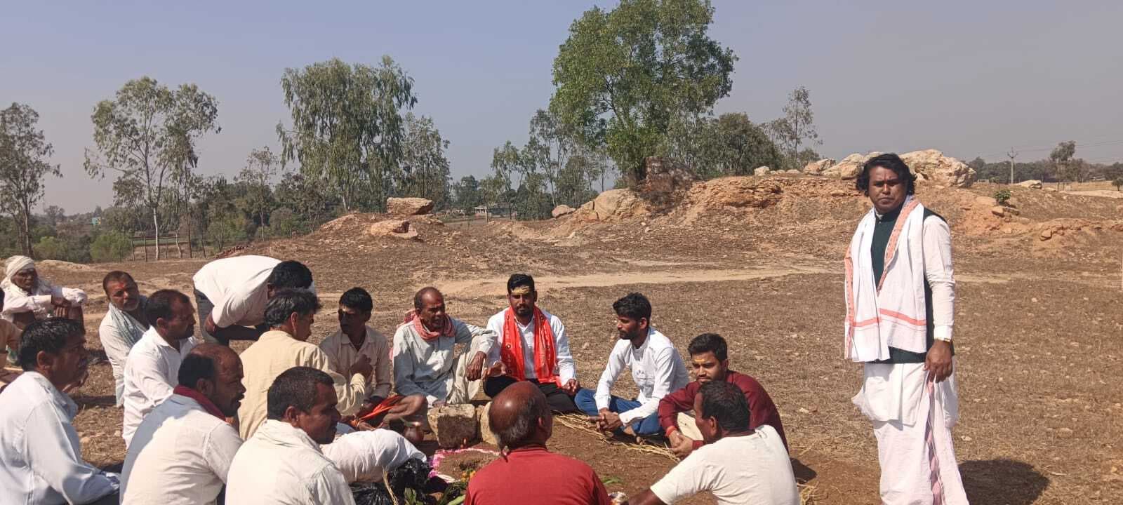 रुद्र महायज्ञ सह गणेश कार्तिक प्राण प्रतिष्ठा को लेकर ध्वजारोहण