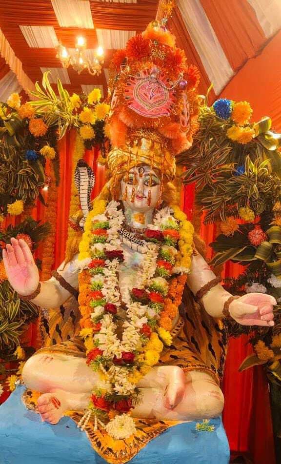 बसहा पर सवार हो भोलनाथ चले गौरा को ब्याहने