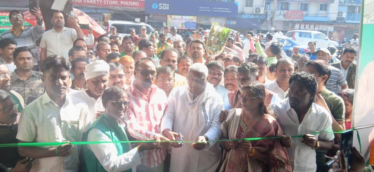 Bokaro News : विधायकों ने पार्टी समर्थित प्रत्याशियों के पक्ष में मांगे वोट