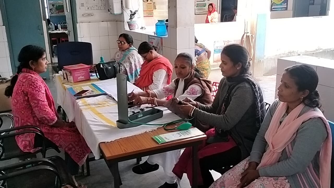 सूर्यगढ़ा सीएचसी में जांच शिविर, 25 गर्भवती की हुई जांच