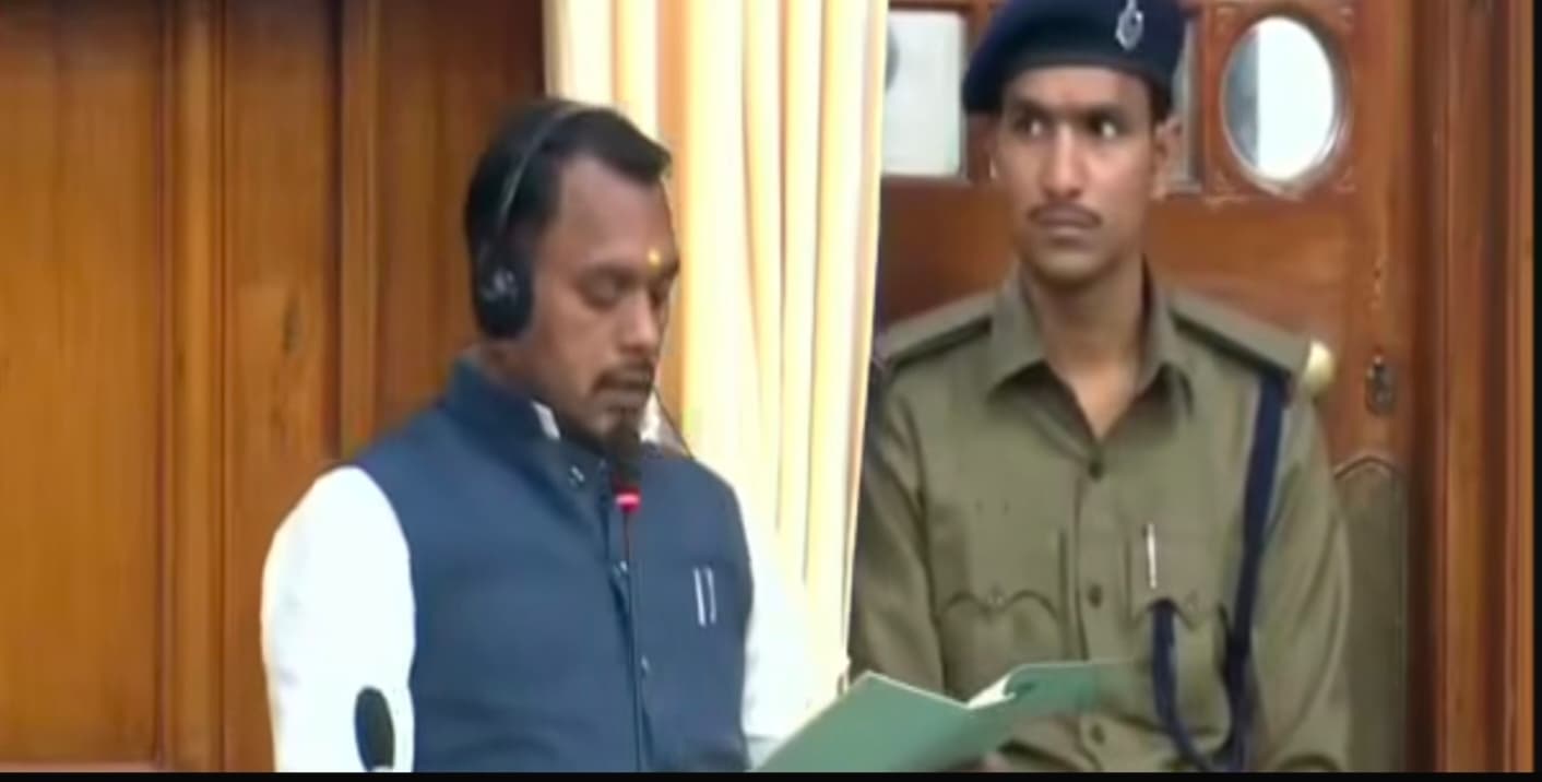 विधानसभा में संथाली भाषा को राज्य मान्यता देने की उठी मांग