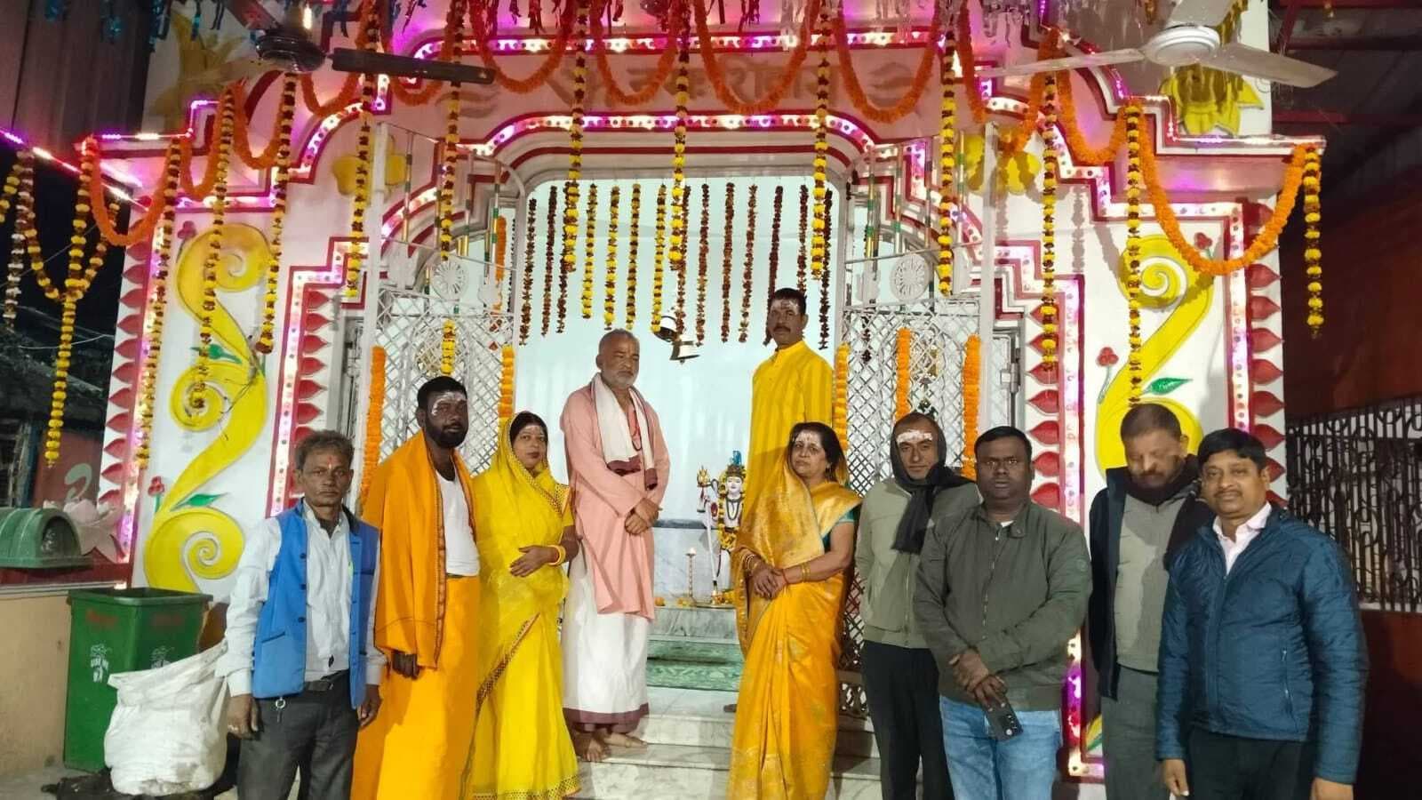 नर्मदेश्वर शिव मंदिर से धूमधाम से निकली महादेव की बारात