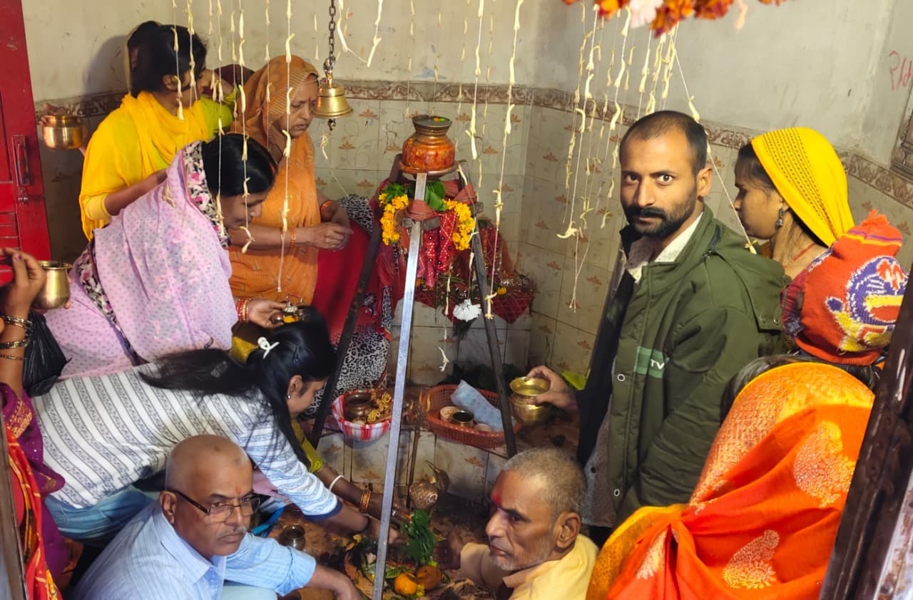 बाबा भोले नाथ की निकली बारात, पारंपरिक तरीके से संपन्न हुआ शिव-पार्वती का विवाह