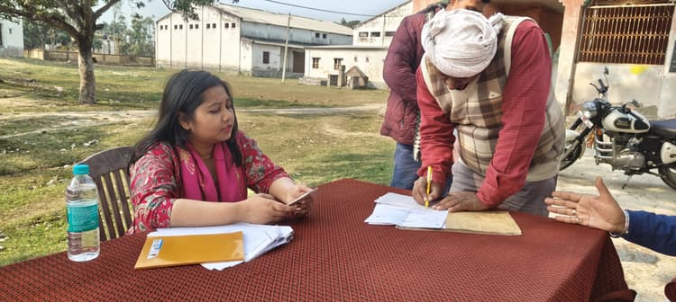 अंचलाधिकारी के जनता दरबार मे आधा दर्जन मामले का निपटारा