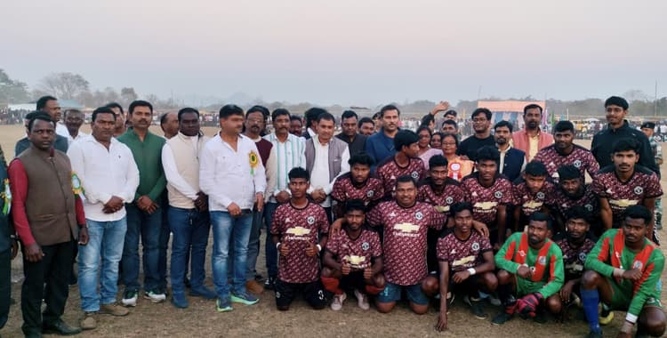 लखटकिया चैंपियन ट्रॉफी पर नंदकिशोर स्पोर्टिंग सिल्ली का कब्जा