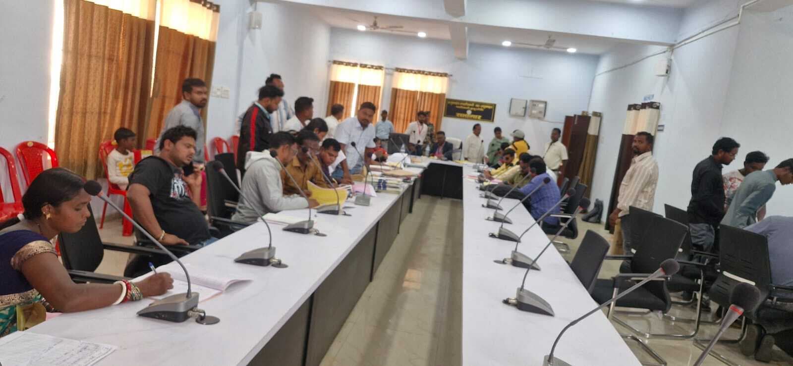 अध्यक्ष और पार्षद प्रत्याशियों के चुनावी खर्च की हुई जांच