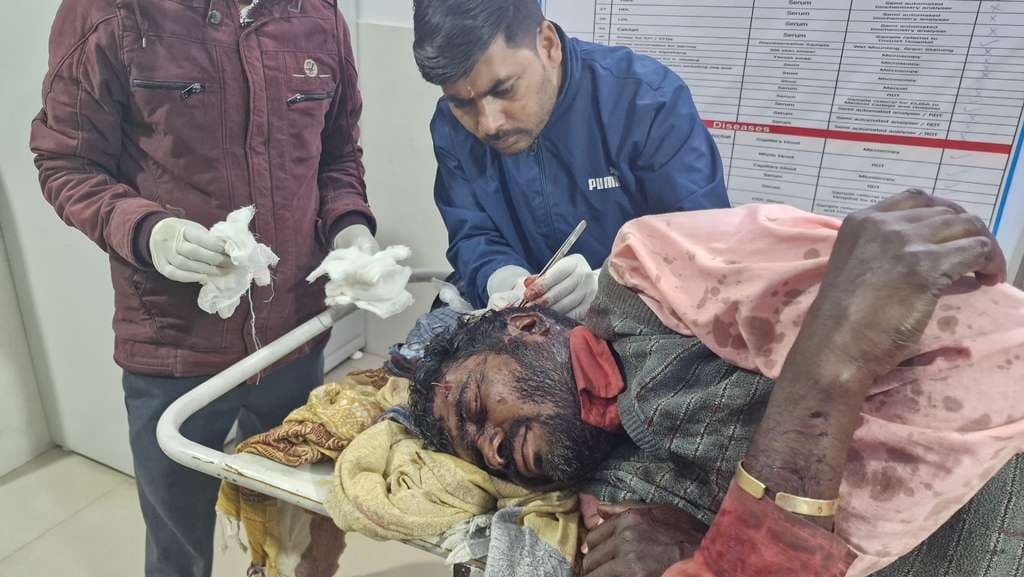 दो पक्षों के बीच हुई मारपीट में सात लोग गंभीर रूप से हुए घायल