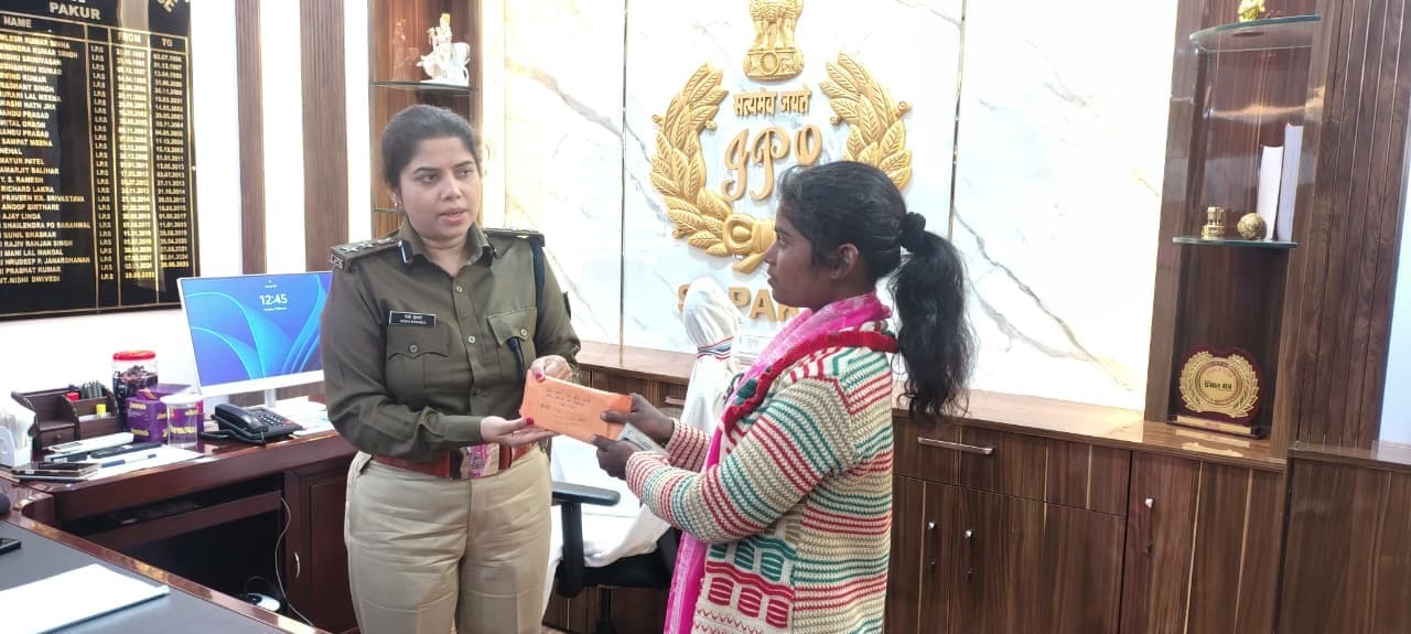 चोरी व गुम हुए 19 मोबाइल बरामद, एसपी ने सभी को लौटाया