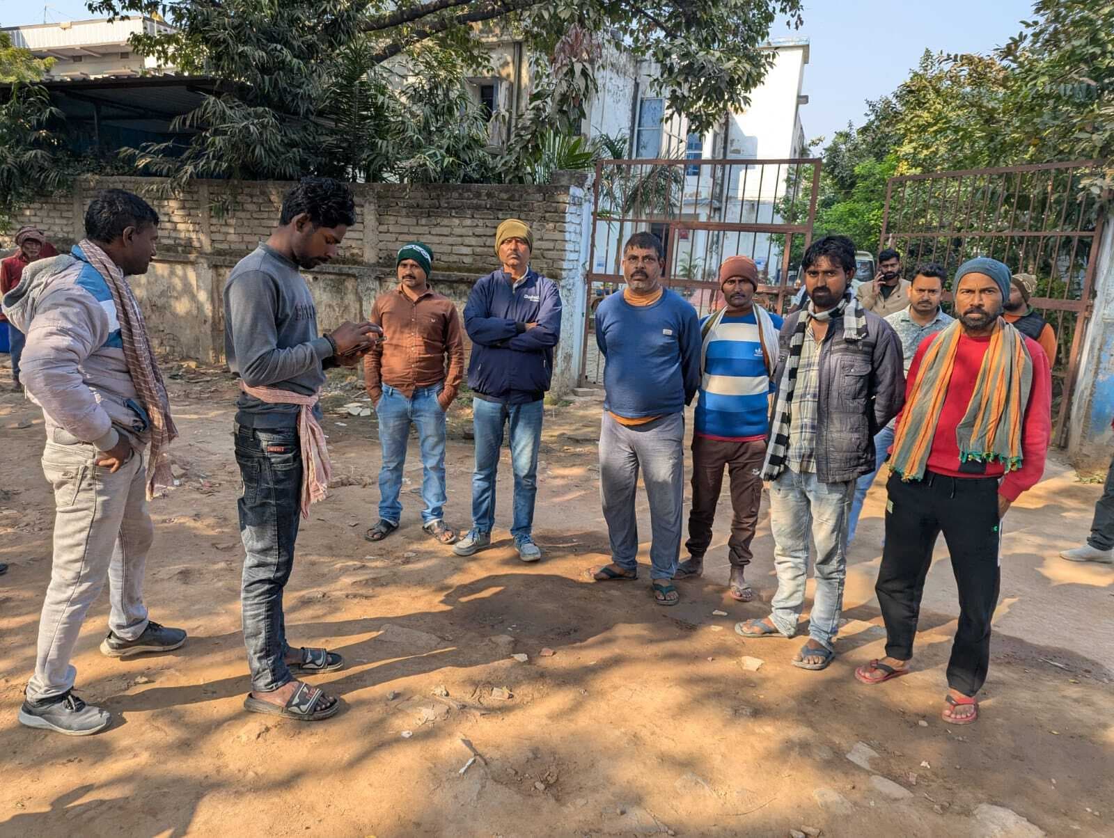 छत की कुंडी से लटका मिला युवक का शव