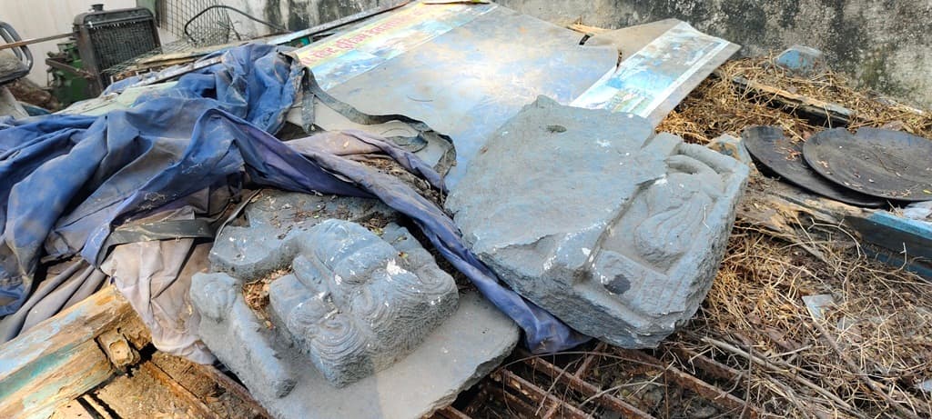 दो दशकों से उपेक्षित पड़ी है मंदार की प्राचीन ब्रह्माणी प्रतिमा