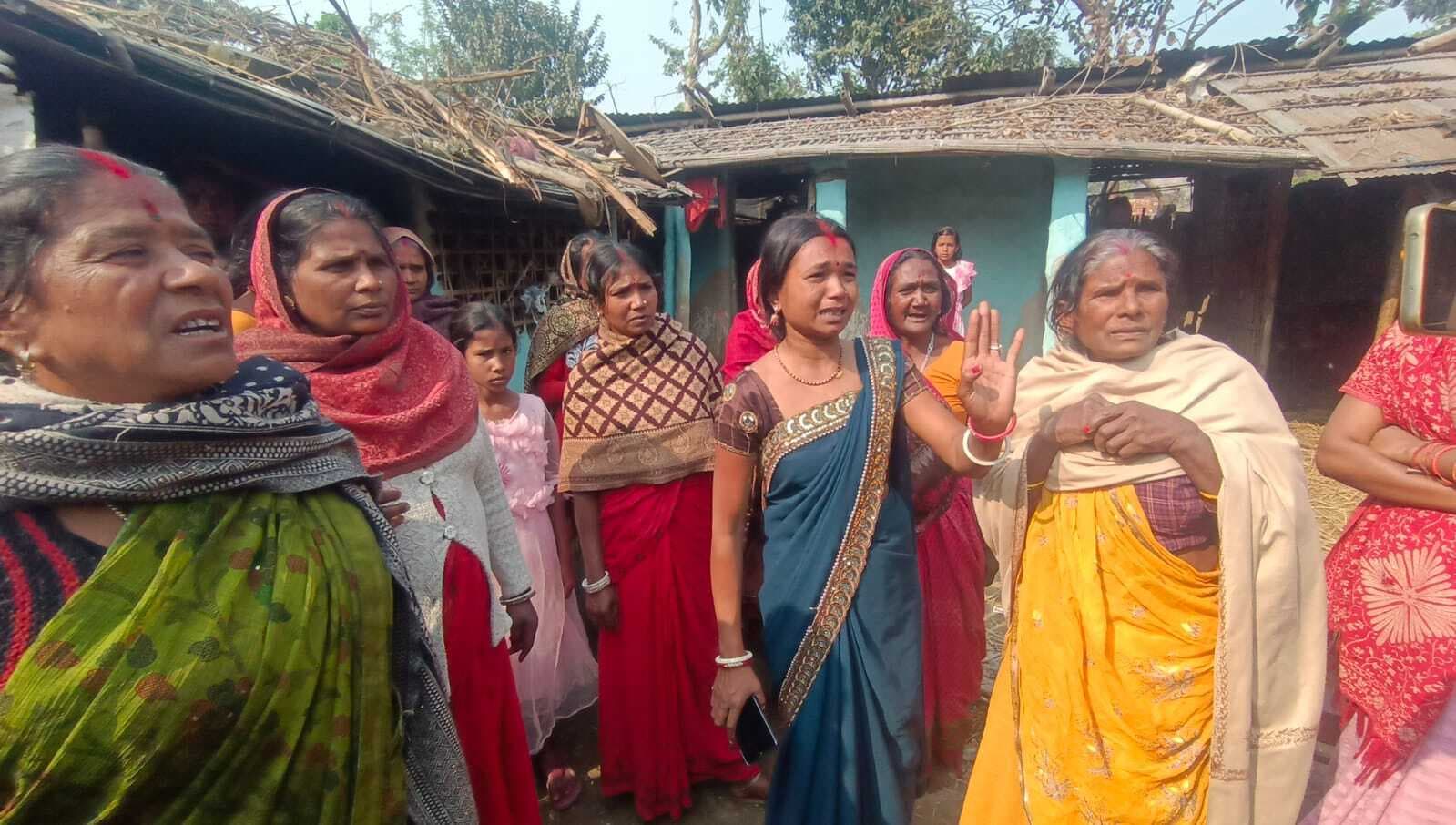 दहेज में सड़क किनारे की दो कट्ठा जमीन नहीं मिलने पर कर दी पत्नी की हत्या