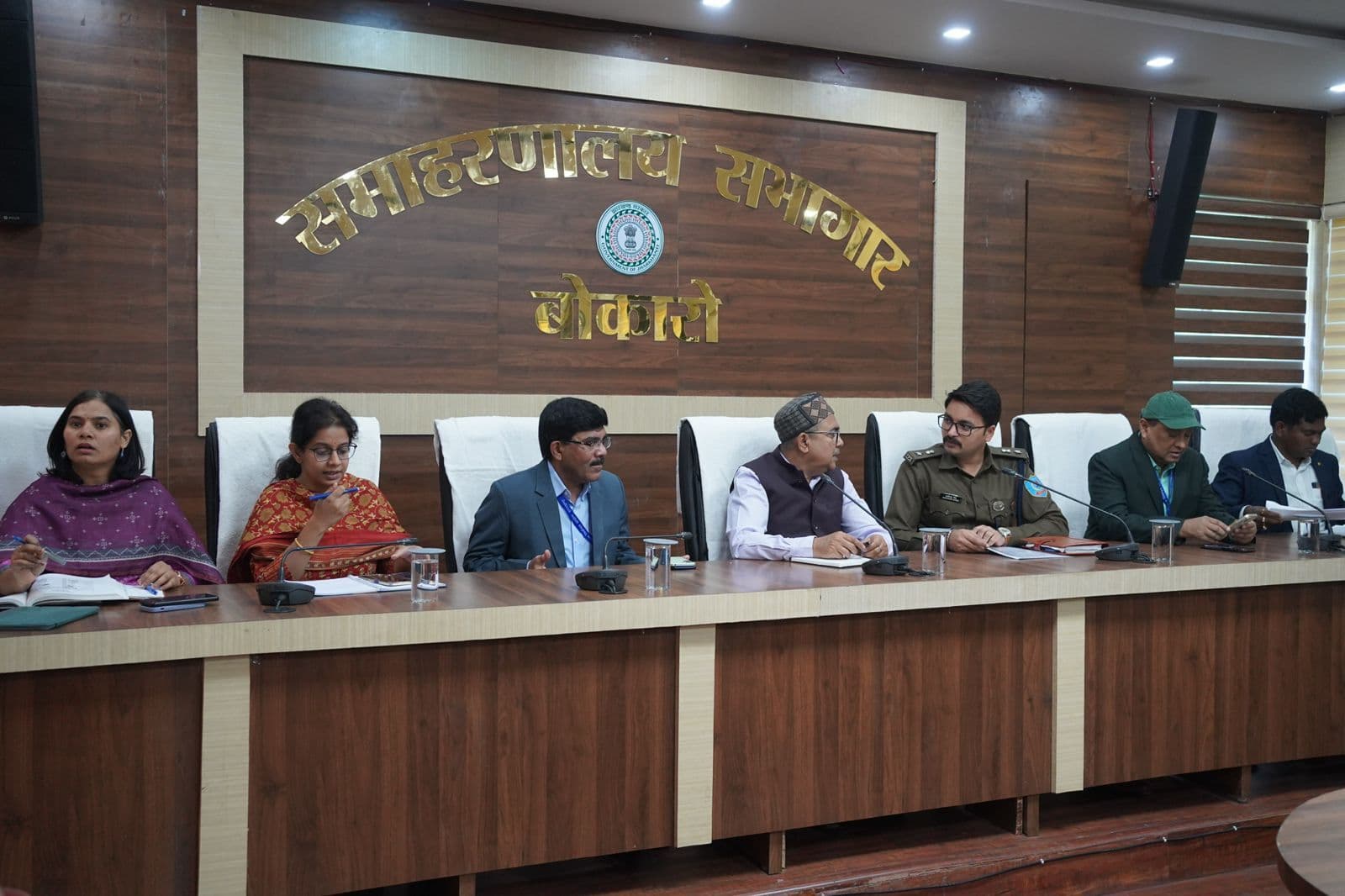 Bokaro News: सभी मतदान केंद्रों पर विधि व्यवस्था को लेकर प्रतिनियुक्त रहेंगे विशेष दंडाधिकारी : डीइओ