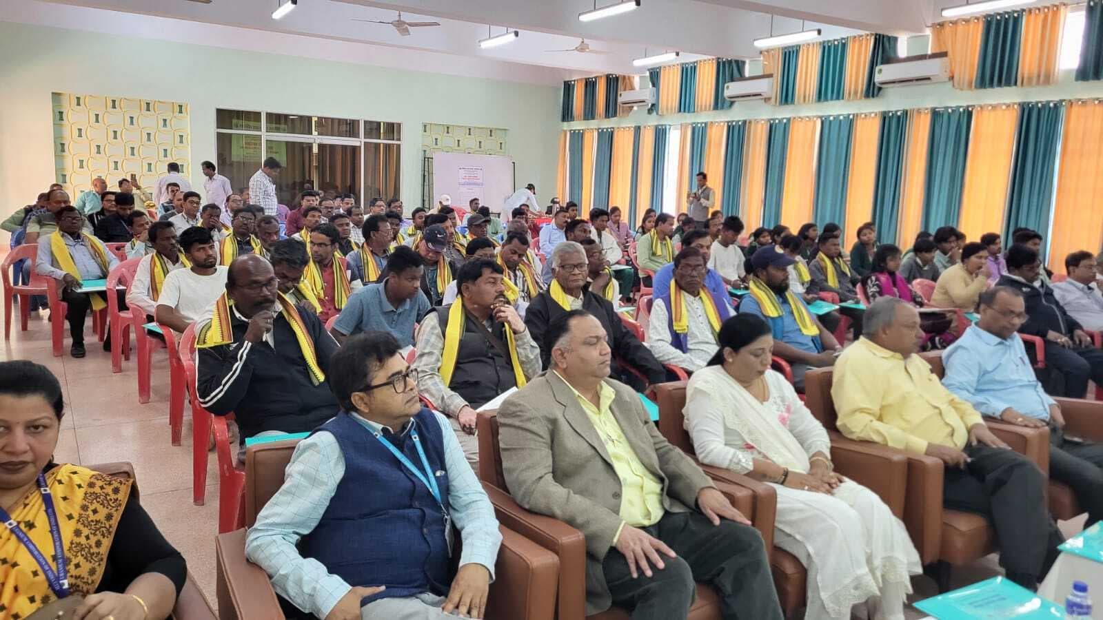 East Singhbhum News : अफवाहों पर ध्यान न दें, परमाणु ऊर्जा सुरक्षित और जरूरी : डॉ सक्सेना