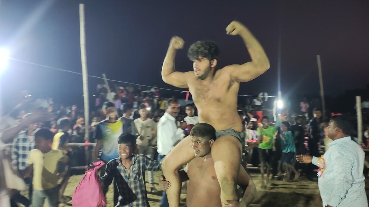 Bhagalpur news दिल्ली के यश पहलवान विजेता, मिरहटी के मनीष उपविजेता