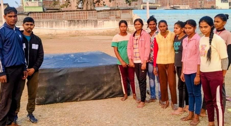 सेना की वर्दी का सपना लेकर भवानीपुर की बेटियां लिख रहीं नई इबारत