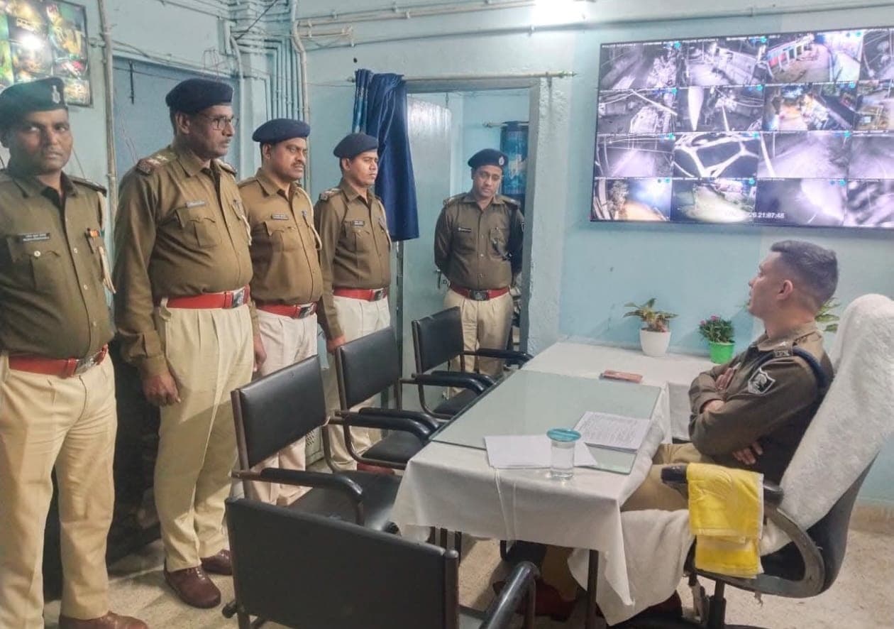 वारंटियों को शीघ्र गिरफ्तार करने का दिया निर्देश