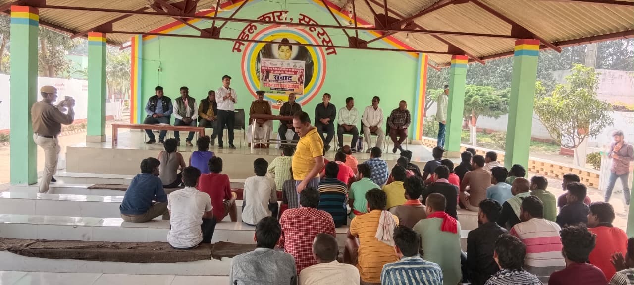 300 कैदियों को फाइलेरिया से बचाव के लिए खिलाई गयी दवा की खुराक