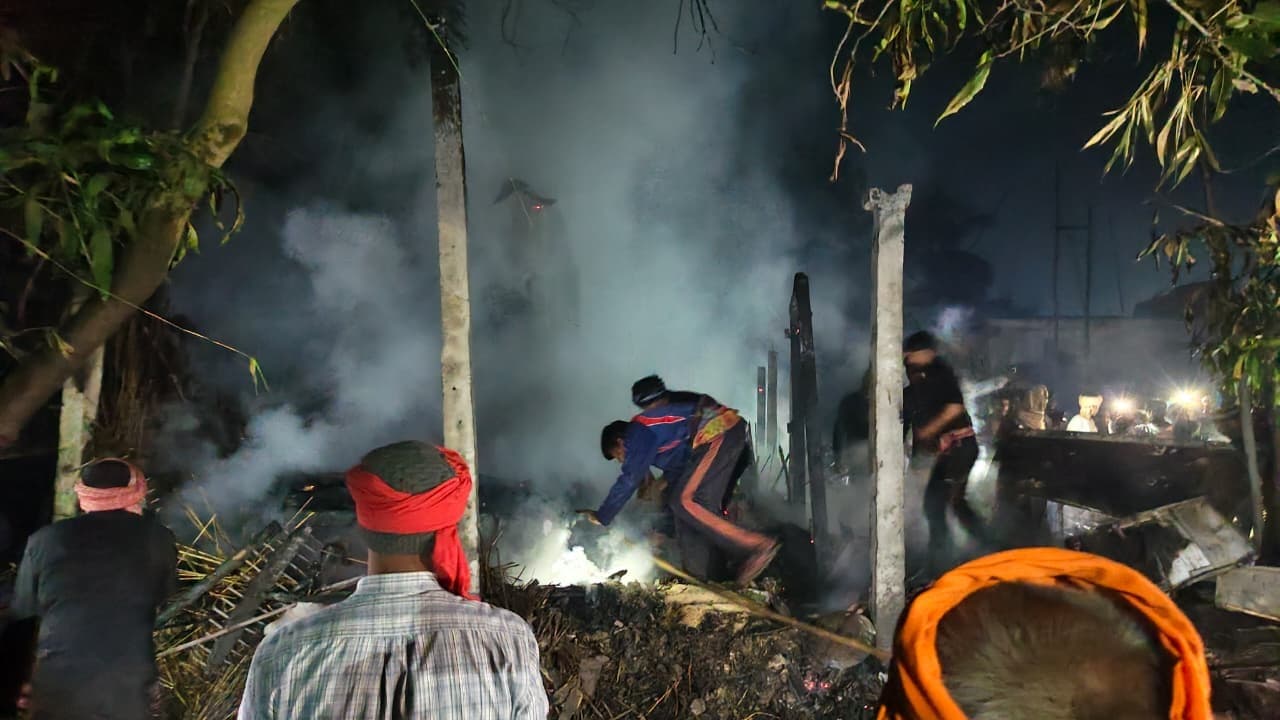 अगलगी में सात घर जले, घरेलू सामान भी नष्ट