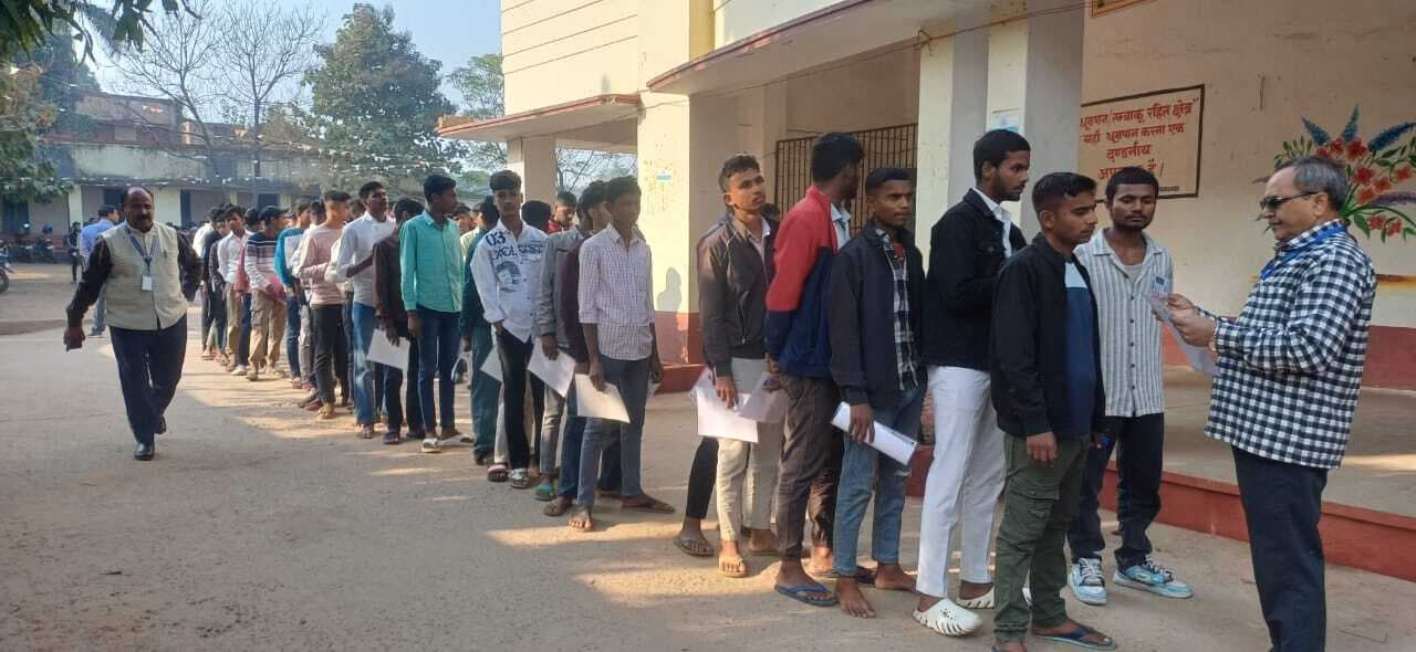 मैट्रिक परीक्षा : दूसरे दिन 476 परीक्षार्थियों ने छोड़ी गणित की परीक्षा