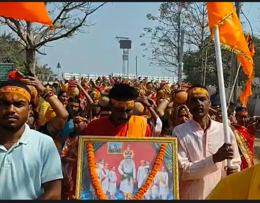 चित्रगुप्त प्रतिमा की प्राण-प्रतिष्ठा को लेकर निकली कलशयात्रा