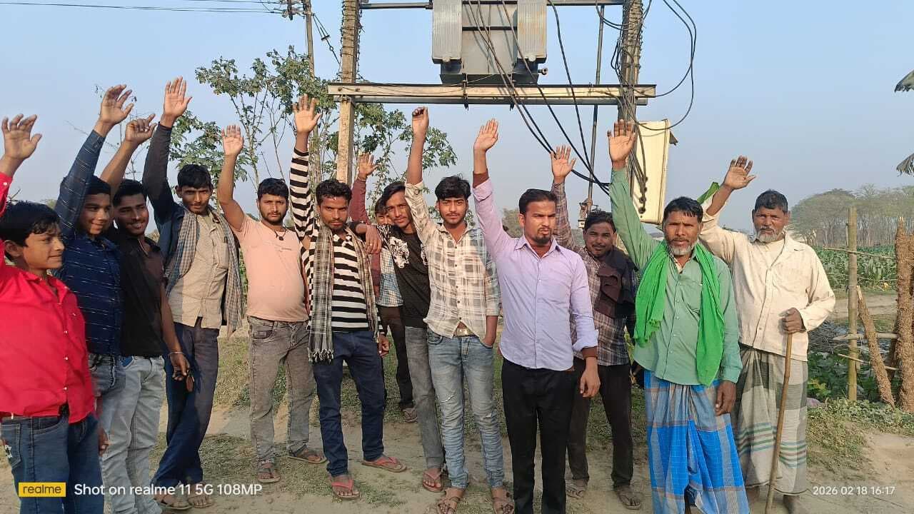 खराब ट्रांसफार्मर के विरोध में प्रदर्शन