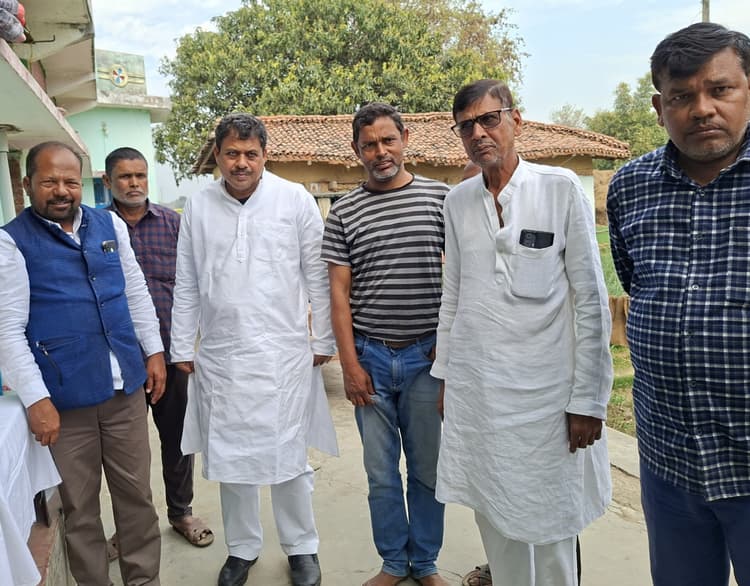 मानसिक व आर्थिक बोझ है मृत्युभोज, परंपरा से बाहर निकलने की है जरूरत- सांसद