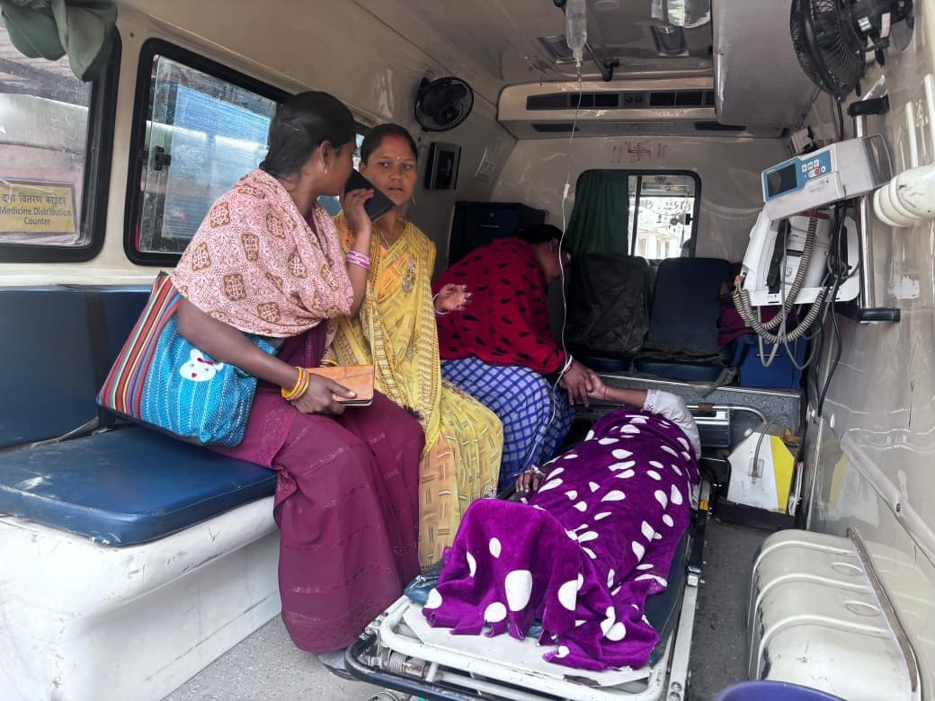 आवासीय विद्यालय की छात्रा की तबीयत बिगड़ी, रेफर