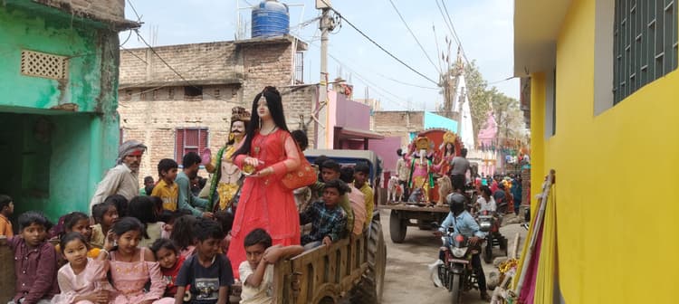 सोंडीहा में चार दिवसीय महाशिव समापन, महादेव के जयघोष के साथ प्रतिमा विसर्जित