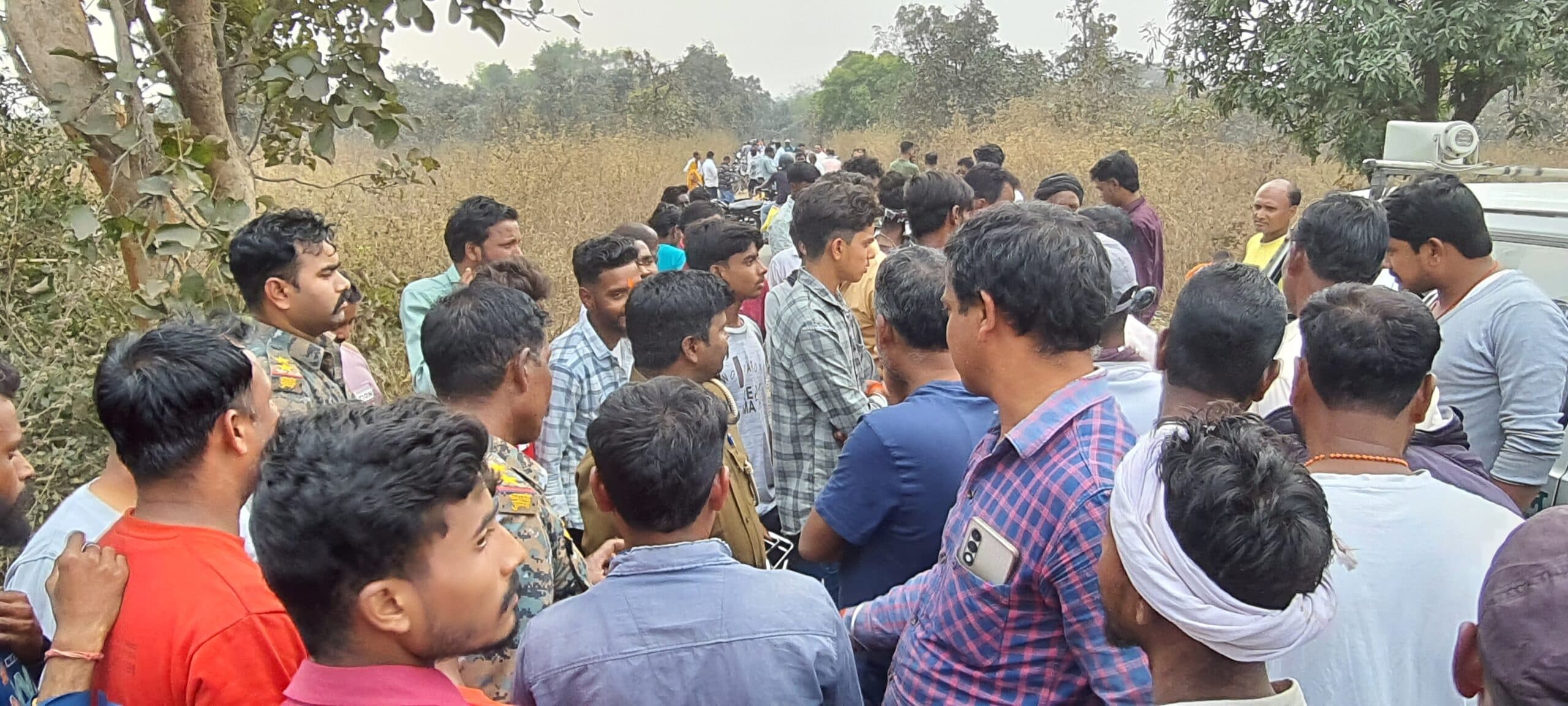 Bokaro News: ट्रैक्टर की चपेट में आने से एक की मौत, दो घायल