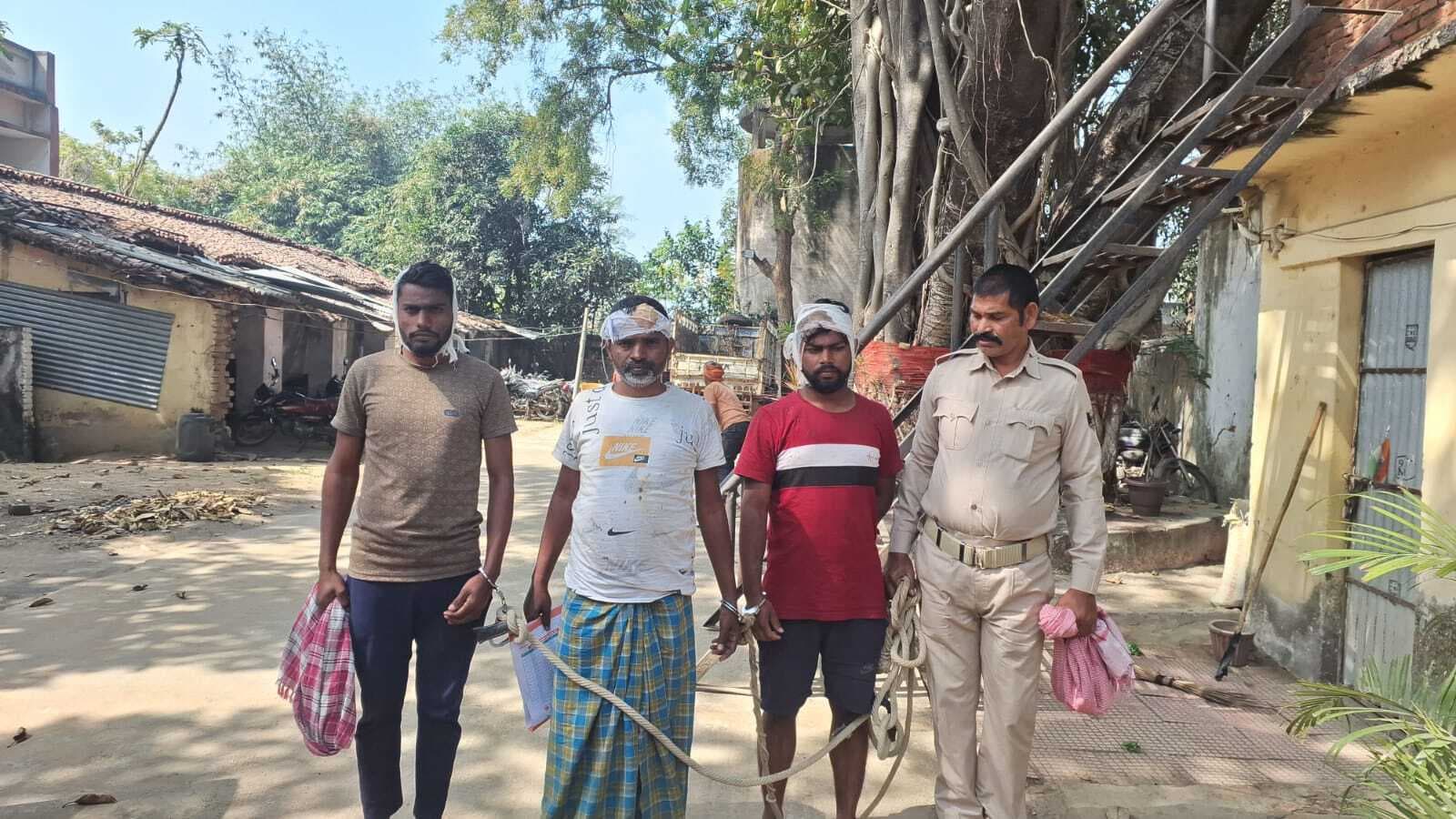 तीन मध्य विद्यालयों की व्यवस्थाओं की हुई जांच