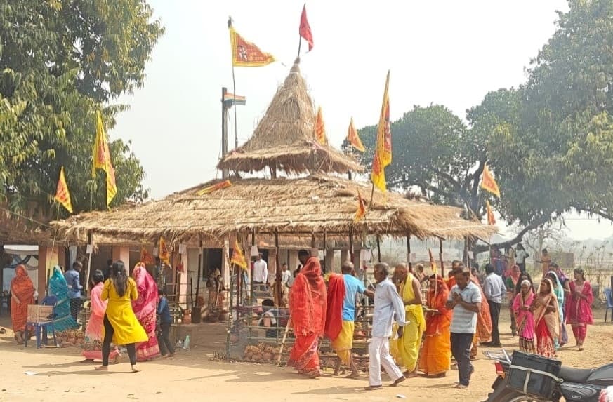 Bokaro News: कसमार में दक्षिणमुखी हनुमान मंदिर का वार्षिकोत्सव व यज्ञ शुरू